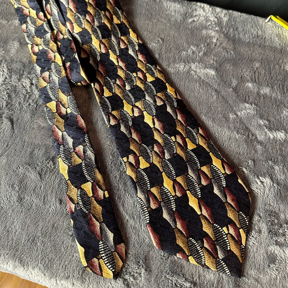 Botany 500 men’s silk‎ tie